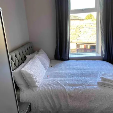 Honeybee Cottage, With A Log Fire & A Hot Tub. Casa vacanze