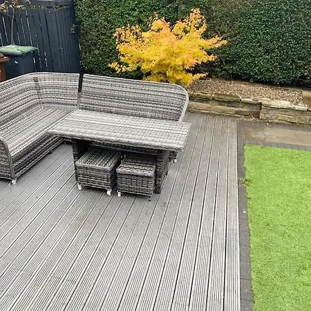 Honeybee Cottage, With A Log Fire & A Hot Tub. בית נופש